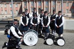 Historischer Hintergrund mit Sonne im Gesicht