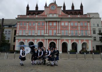 Straßenfest Rostock – Berlin Police Pipe Band in der Hansestadt